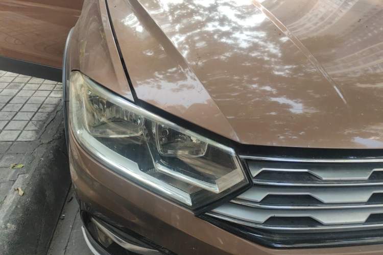 Used Volkswagen C-TREK 2017 1.6L Automatic Comfort Model Right Front Headlight