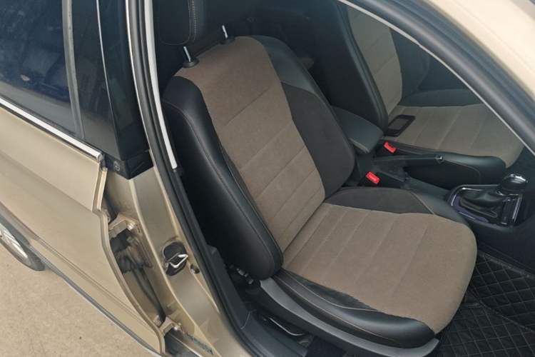 Used Volkswagen C-TREK 2017 1.6L Automatic Comfort Model Right Front Seat