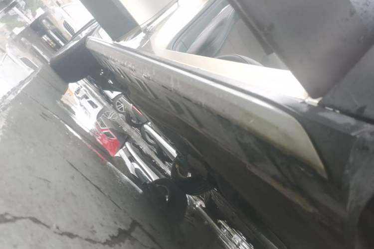 Used Volkswagen C-TREK 2017 1.6L Automatic Comfort Model Right Side Sill