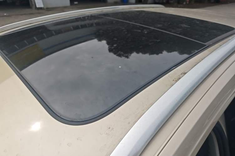 Used Volkswagen C-TREK 2017 1.6L Automatic Comfort Model Roof