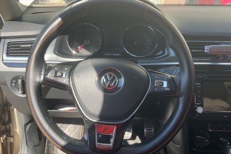 Used Volkswagen C-TREK 2017 230TSI DSG Comfort Version Steering Wheel