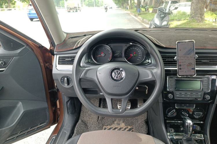 Used Volkswagen C-TREK 2017 230TSI DSG Comfort Version Steering Wheel