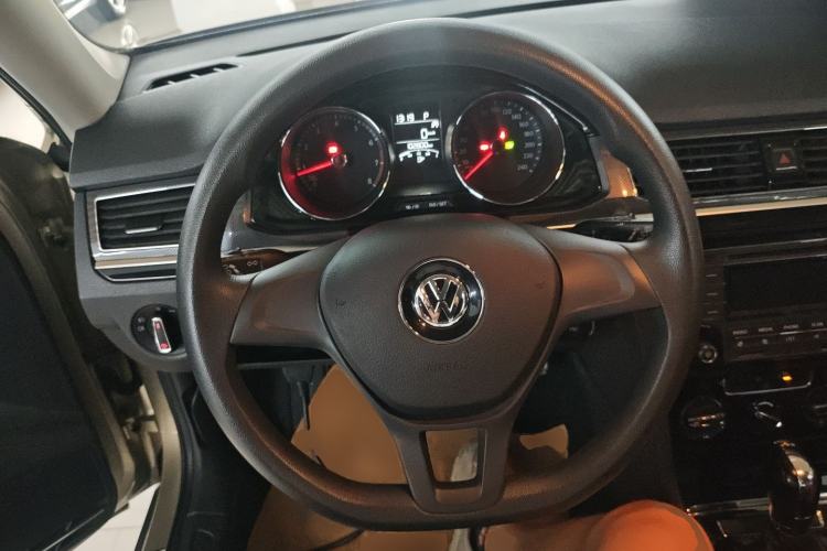 Used Volkswagen C-TREK 2017 230TSI DSG Comfort Version Steering Wheel