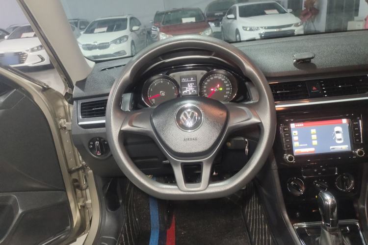 Used Volkswagen C-TREK 2017 1.6L Automatic Comfort Model Steering Wheel