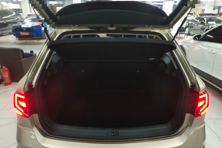 Used Volkswagen C-TREK 2017 1.6L Manual Comfort Model Trunk