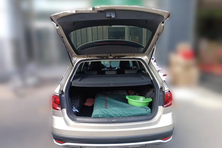 Used Volkswagen C-TREK 2017 230TSI DSG Comfort Version Trunk