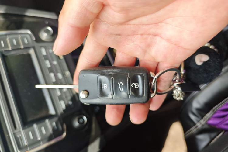 Used Volkswagen C-TREK 2017 230TSI DSG Comfort Version Vehicle Key