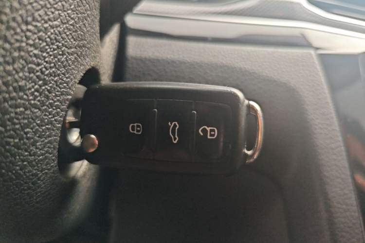 Used Volkswagen C-TREK 2017 1.6L Automatic Comfort Model Vehicle Key