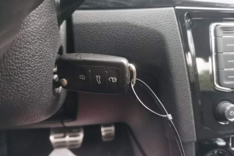 Used Volkswagen C-TREK 2017 1.6L Automatic Comfort Model Vehicle Key