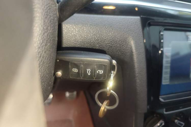 Used Volkswagen C-TREK 2017 1.6L Manual Comfort Model Vehicle Key
