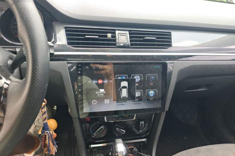 Used Volkswagen C-TREK 2017 230TSI DSG Comfort Version Audio And AC Panel