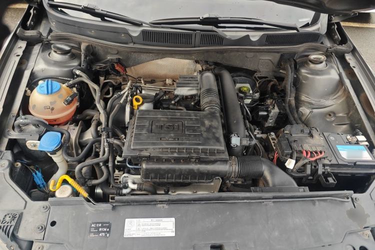 Used Volkswagen C-TREK 2017 230TSI DSG Comfort Version Engine Bay