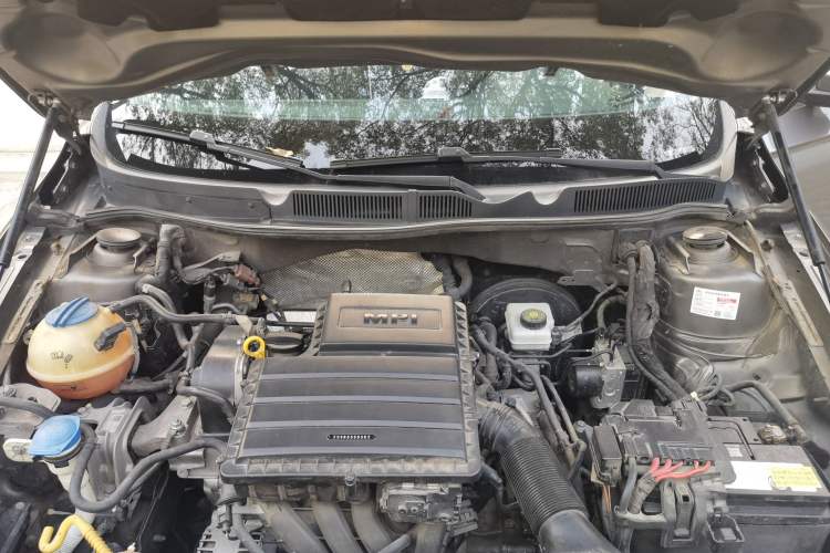 Used Volkswagen C-TREK 2017 1.6L Automatic Luxury Model Engine Bay