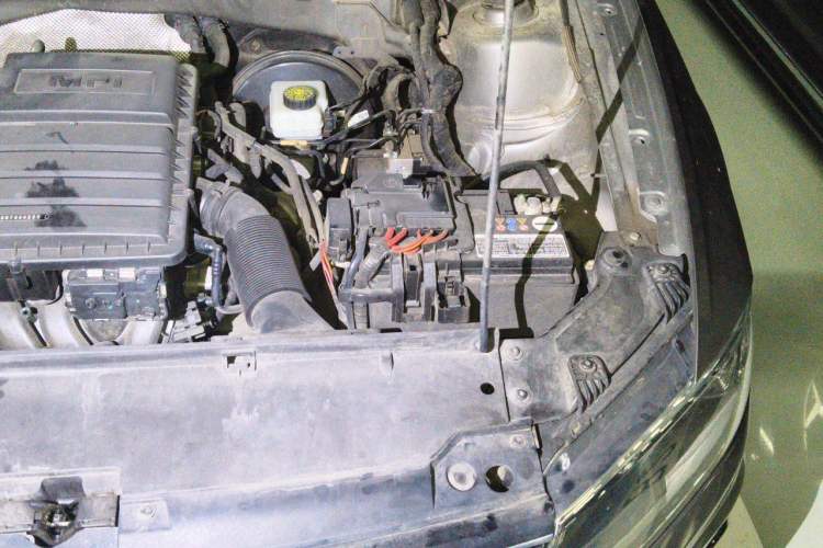 Used Volkswagen C-TREK 2017 1.6L Automatic Comfort Model Engine Bay Left
