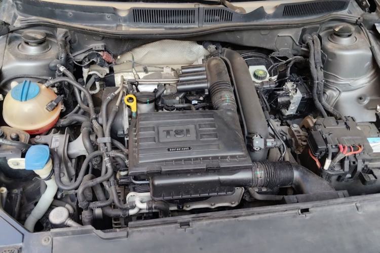 Used Volkswagen C-TREK 2017 230TSI DSG Comfort Version Engine Bay