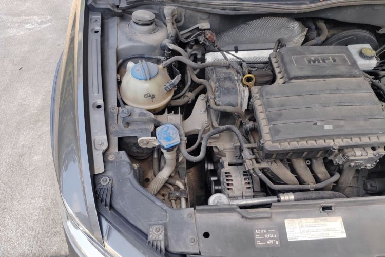Used Volkswagen C-TREK 2017 1.6L Automatic Comfort Model Engine Bay Right