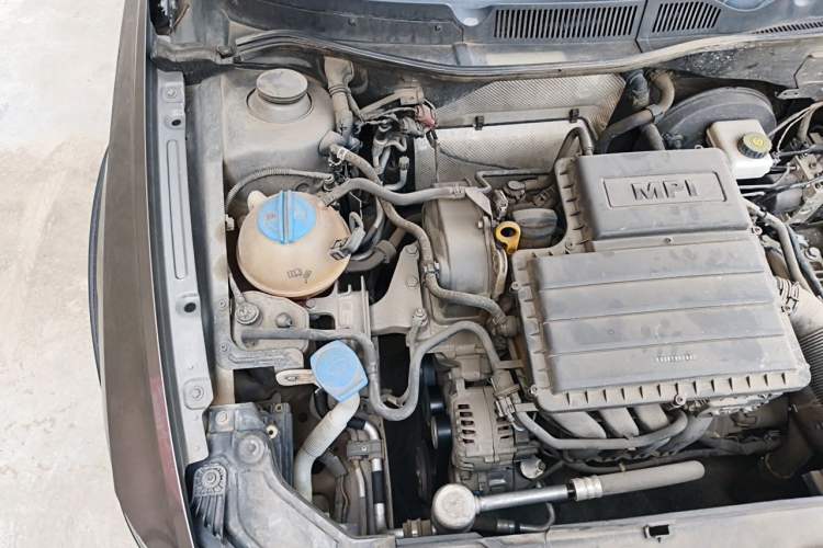 Used Volkswagen C-TREK 2017 1.6L Automatic Comfort Model Engine Bay Right