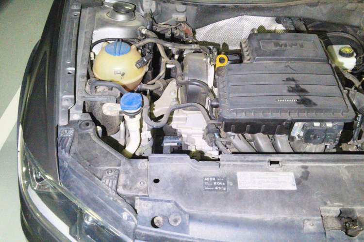Used Volkswagen C-TREK 2017 1.6L Automatic Comfort Model Engine Bay Right