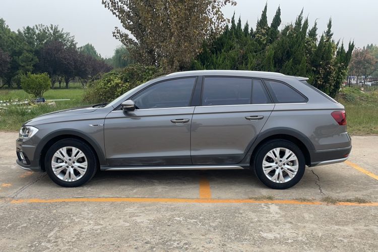Used Volkswagen C-TREK 2017 1.6L Automatic Comfort Model Exterior 2