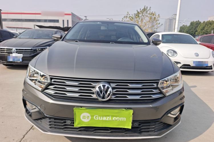 Used Volkswagen C-TREK 2017 1.6L Automatic Luxury Model Front