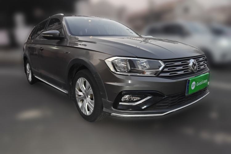 Used Volkswagen C-TREK 2017 1.6L Automatic Comfort Model Front Right 45 Deg