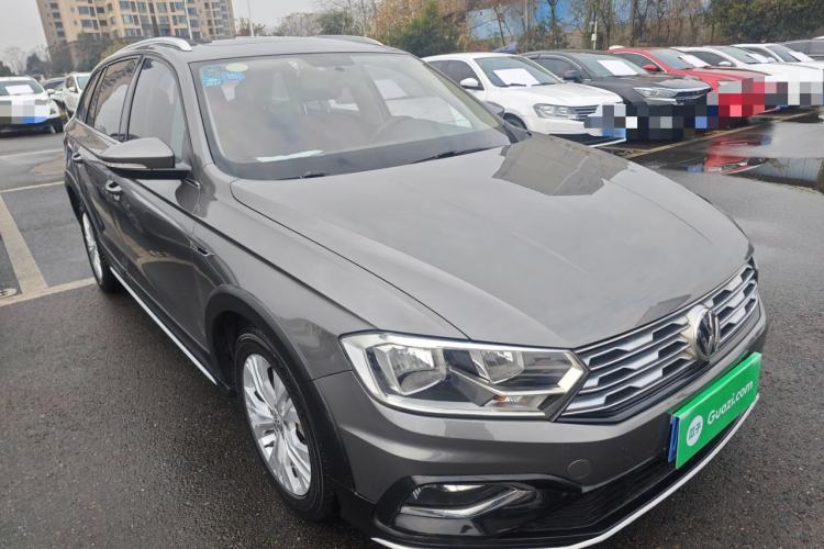 Used Volkswagen C-TREK 2017 230TSI DSG Comfort Version Front Right 45 Deg