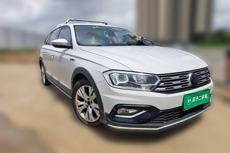 Used Volkswagen C-TREK 2017 230TSI DSG Comfort Version Front Right 45 Deg