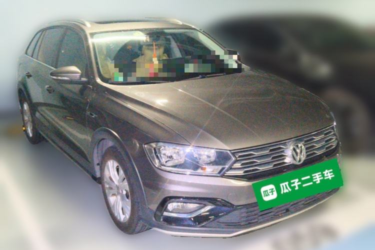 Used Volkswagen C-TREK 2017 1.6L Automatic Comfort Model Front Right 45 Deg