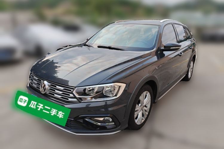 Used Volkswagen C-TREK 2017 230TSI Manual Comfort Version Guazi used car, China used car export, Used car for sale, Used cars, Cheapest cars for sale