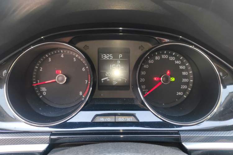 Used Volkswagen C-TREK 2017 1.6L Automatic Comfort Model Instrument Cluster