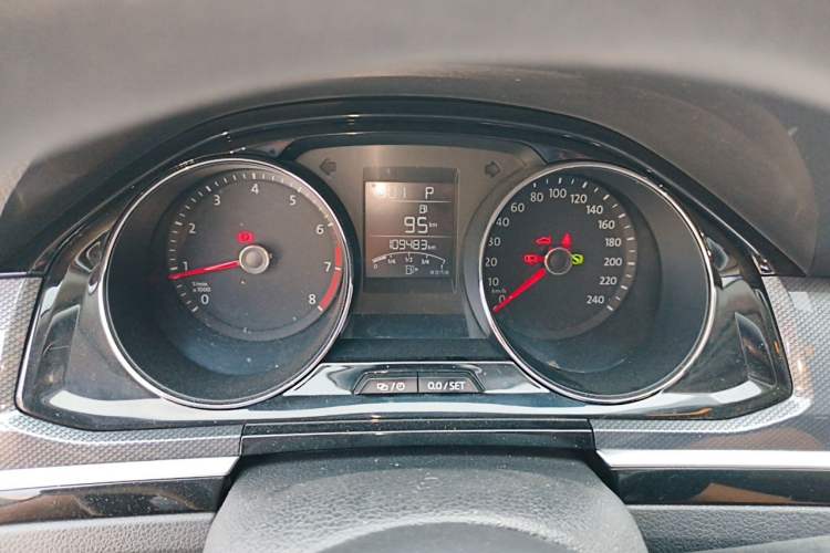 Used Volkswagen C-TREK 2017 1.6L Automatic Comfort Model Instrument Cluster