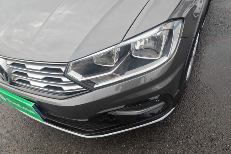 Used Volkswagen C-TREK 2017 230TSI DSG Comfort Version Left Front Headlight