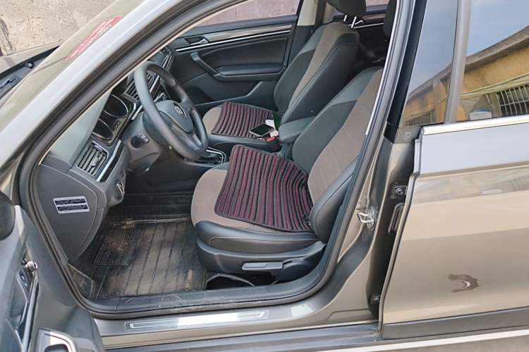 Used Volkswagen C-TREK 2017 1.6L Automatic Comfort Model Left Front Seat