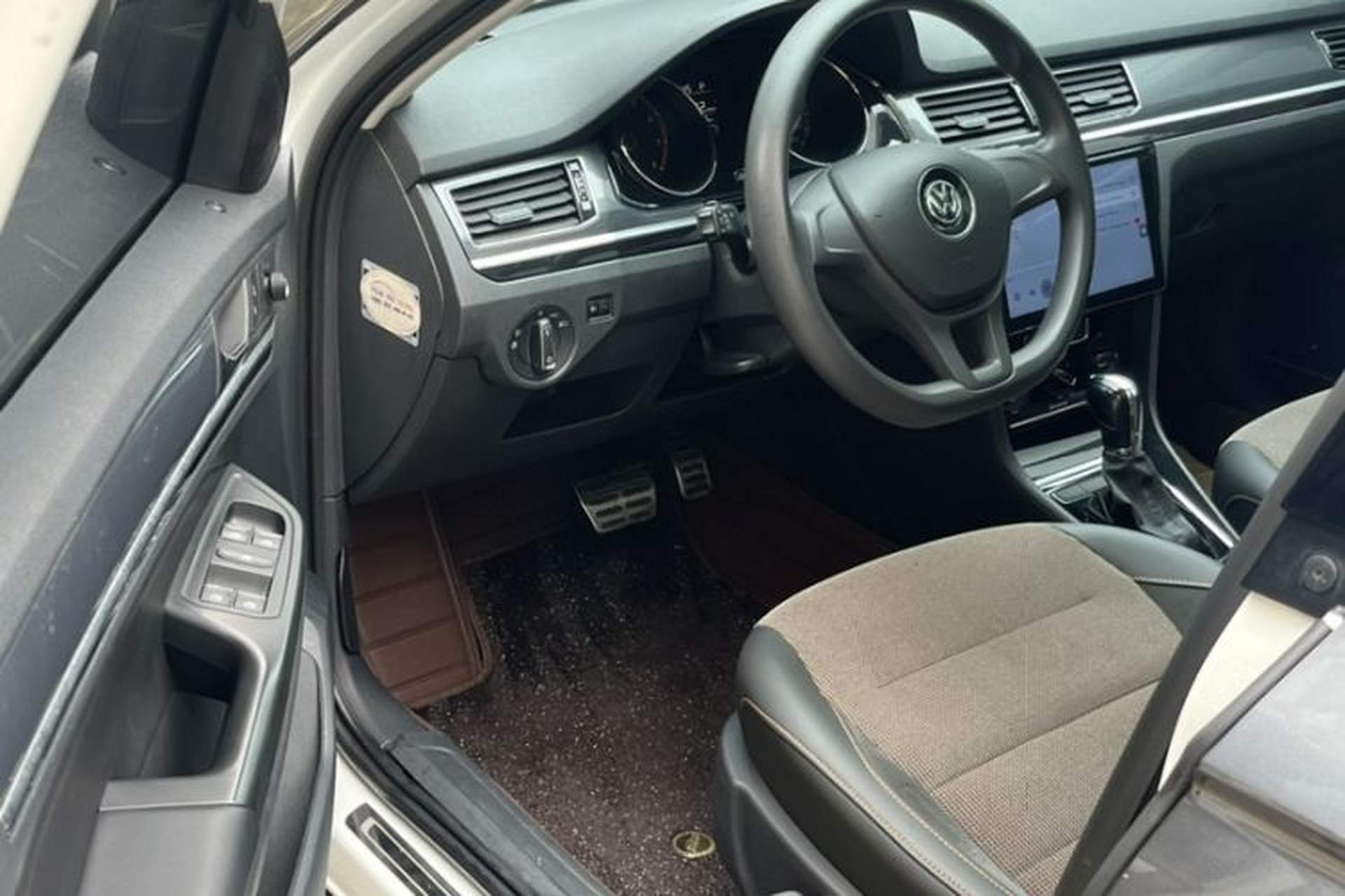 Used Volkswagen C-TREK 2017 1.6L Automatic Comfort Model Left Front Seat