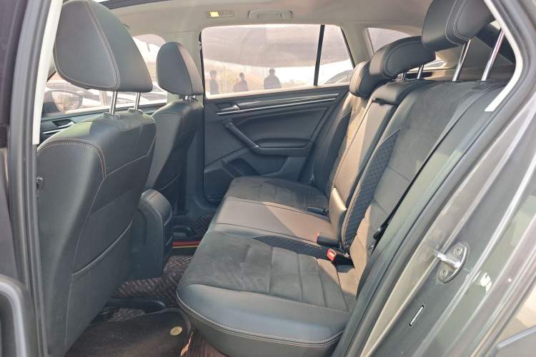 Used Volkswagen C-TREK 2017 1.6L Automatic Luxury Model Left Rear Seat