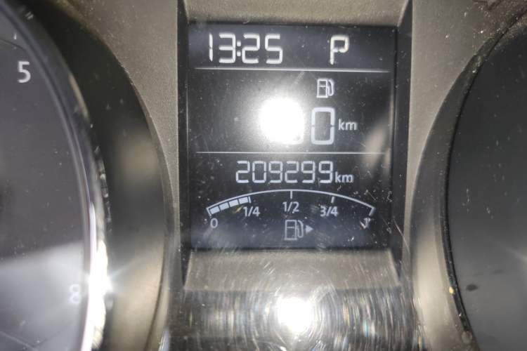 Used Volkswagen C-TREK 2017 1.6L Automatic Comfort Model Odometer Close Up