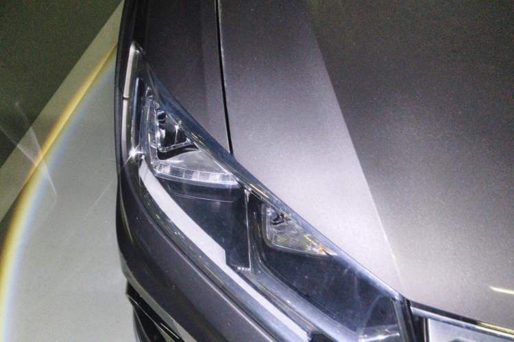 Used Volkswagen C-TREK 2017 1.6L Automatic Comfort Model Right Front Headlight