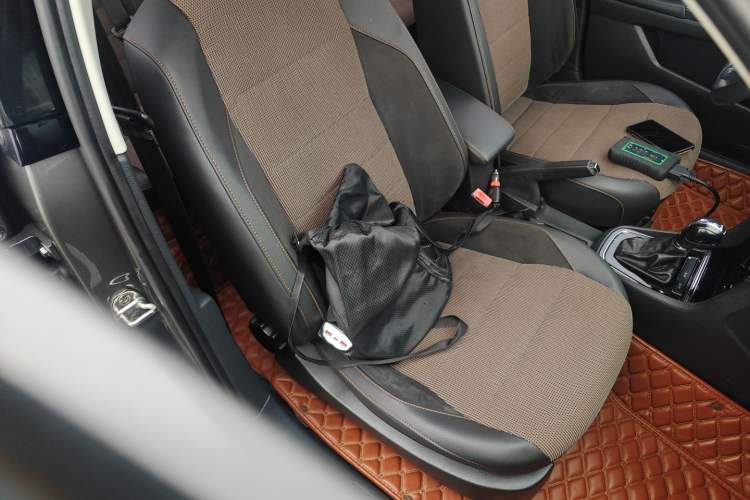 Used Volkswagen C-TREK 2017 230TSI DSG Comfort Version Right Front Seat