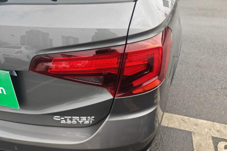 Used Volkswagen C-TREK 2017 230TSI DSG Comfort Version Right Rear Taillight