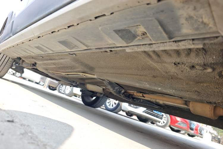 Used Volkswagen C-TREK 2017 1.6L Automatic Luxury Model Right Side Sill