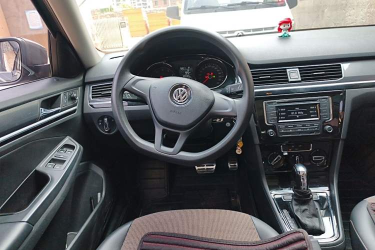 Used Volkswagen C-TREK 2017 1.6L Automatic Comfort Model Steering Wheel