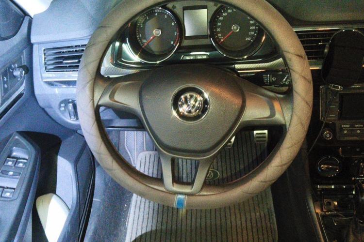 Used Volkswagen C-TREK 2017 1.6L Automatic Comfort Model Steering Wheel
