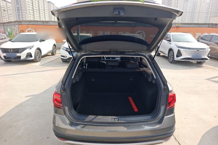 Used Volkswagen C-TREK 2017 1.6L Automatic Luxury Model Trunk