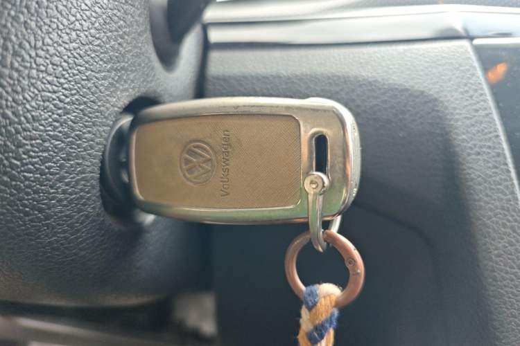 Used Volkswagen C-TREK 2017 230TSI DSG Comfort Version Vehicle Key