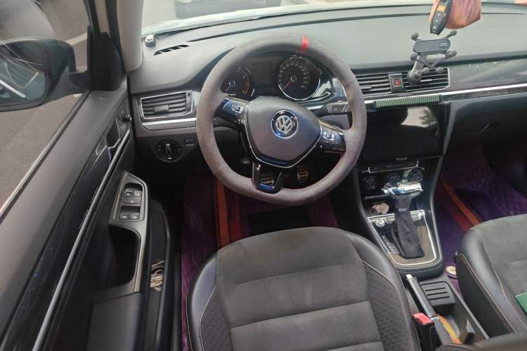 Used Volkswagen C-TREK 2017 230TSI DSG Luxury Model Steering Wheel