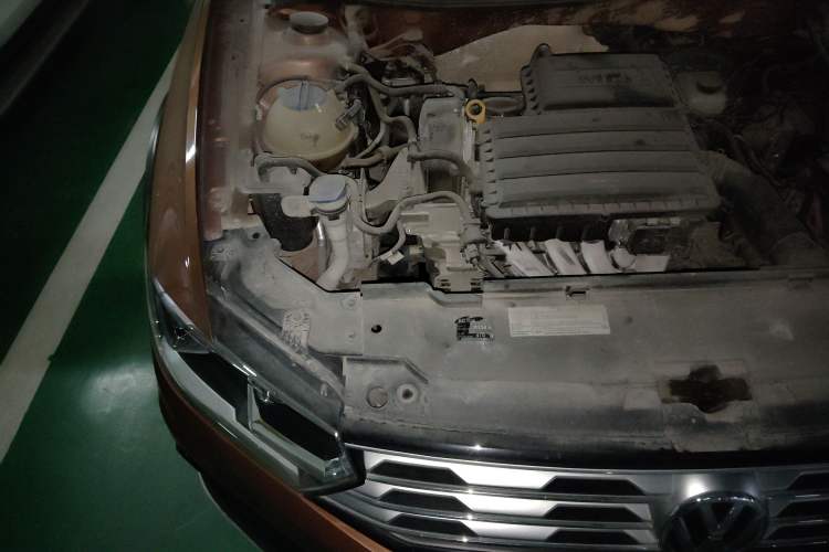 Used Volkswagen C-TREK 2017 1.6L Automatic Comfort Model Engine Bay Right