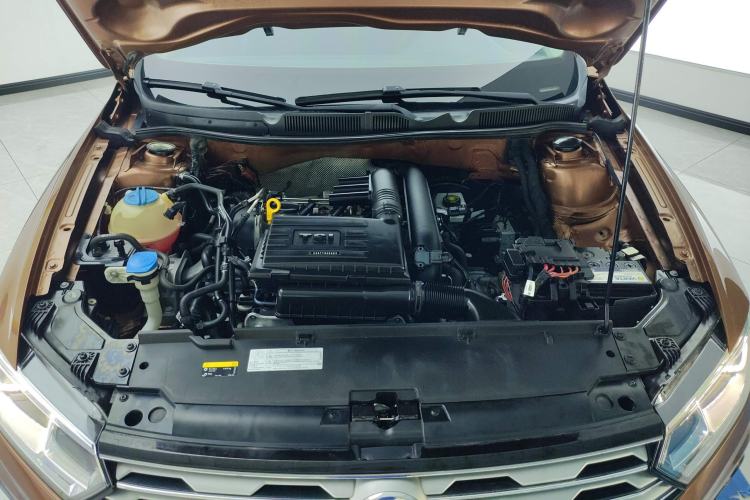 Used Volkswagen C-TREK 2017 230TSI DSG Luxury Model Engine Bay
