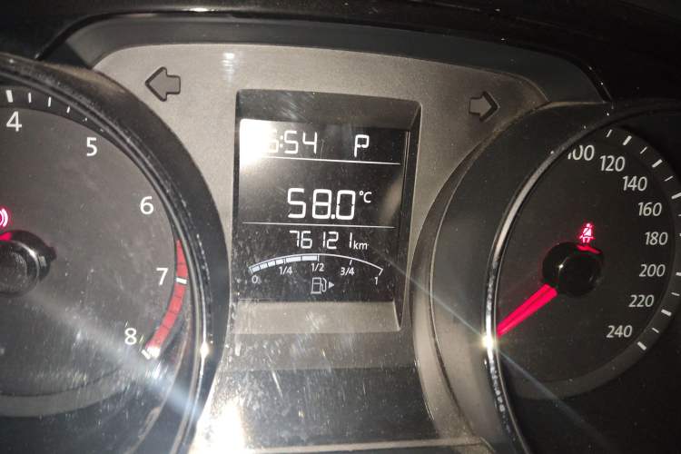 Used Volkswagen C-TREK 2017 1.6L Automatic Comfort Model Odometer Close Up