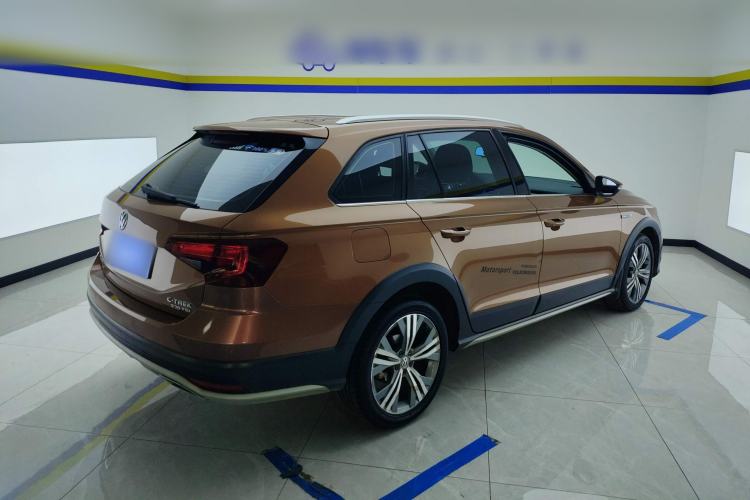 Used Volkswagen C-TREK 2017 230TSI DSG Luxury Model Rear Right 45 Deg