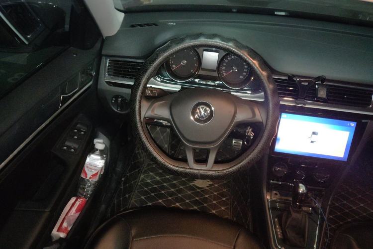 Used Volkswagen C-TREK 2017 1.6L Automatic Comfort Model Steering Wheel